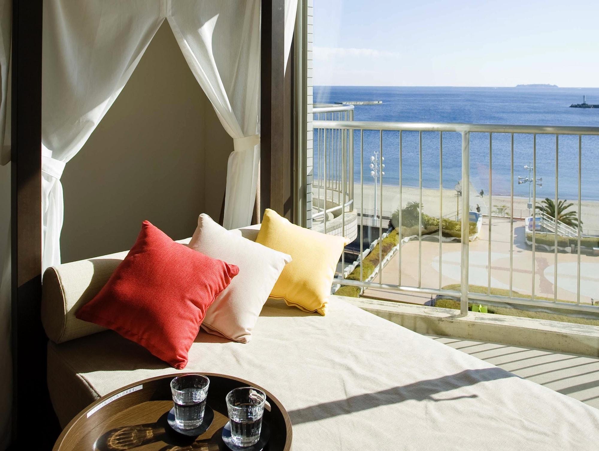 Atami Seaside Spa & Resort Exteriör bild