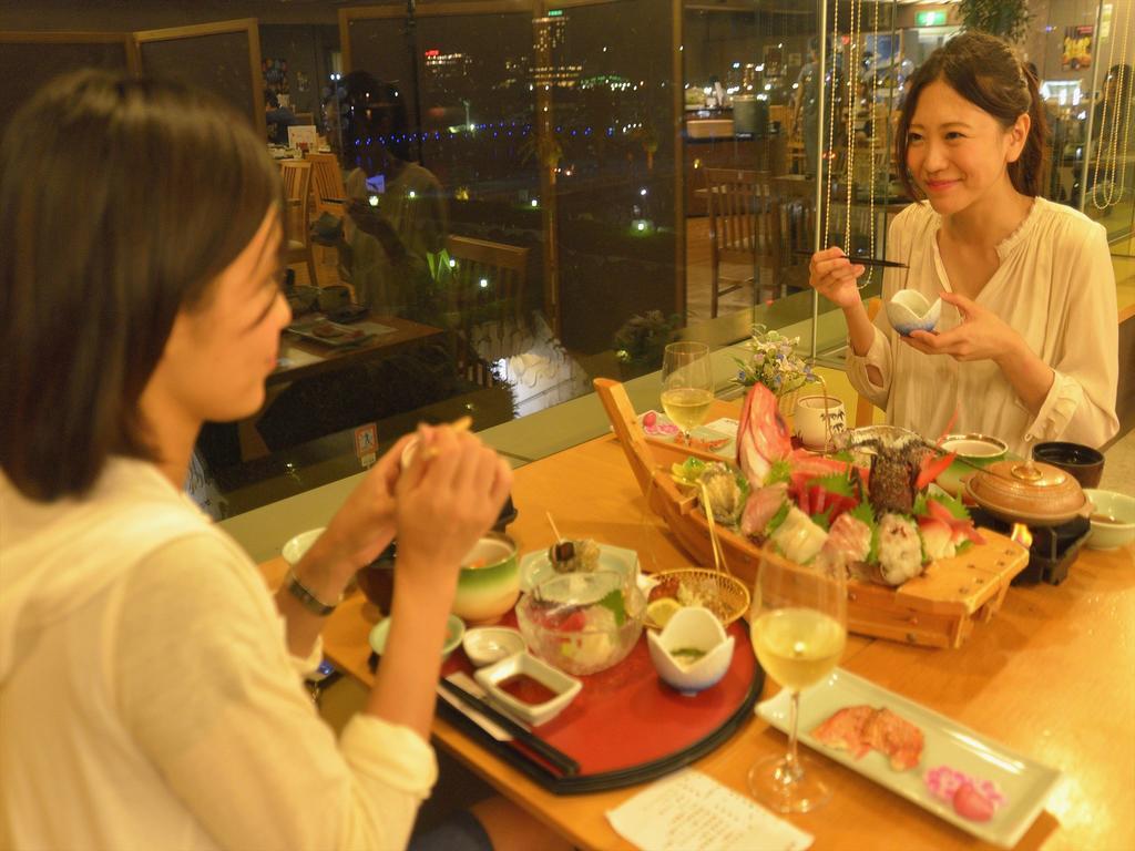 Atami Seaside Spa & Resort Exteriör bild